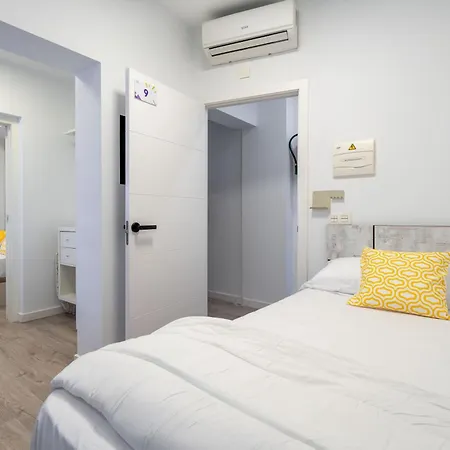 Bf Centro Bed & Breakfast 3*