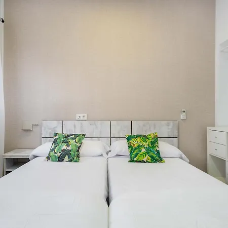 Bf Centro Bed & Breakfast 3*